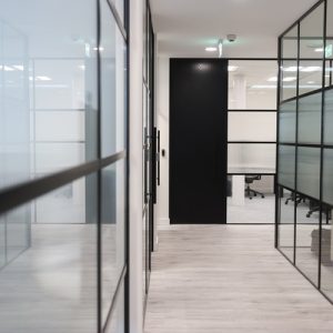 modern office partitioning company